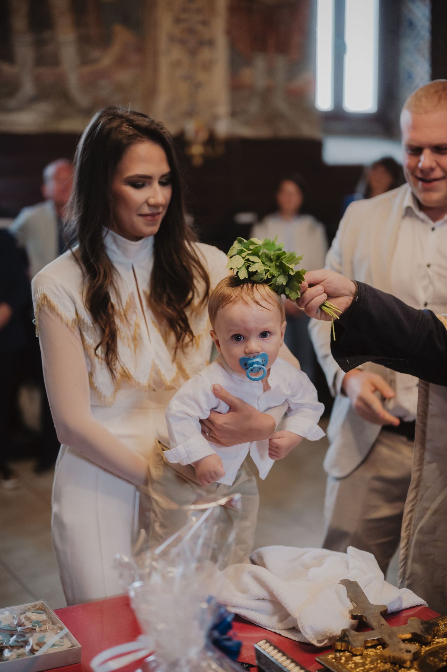 Фотограф за кръщене, заснемане на кръщене, фотограф свето кръщене, снимки на кръщене, карина беновска, фотограф софия, документален фотограф