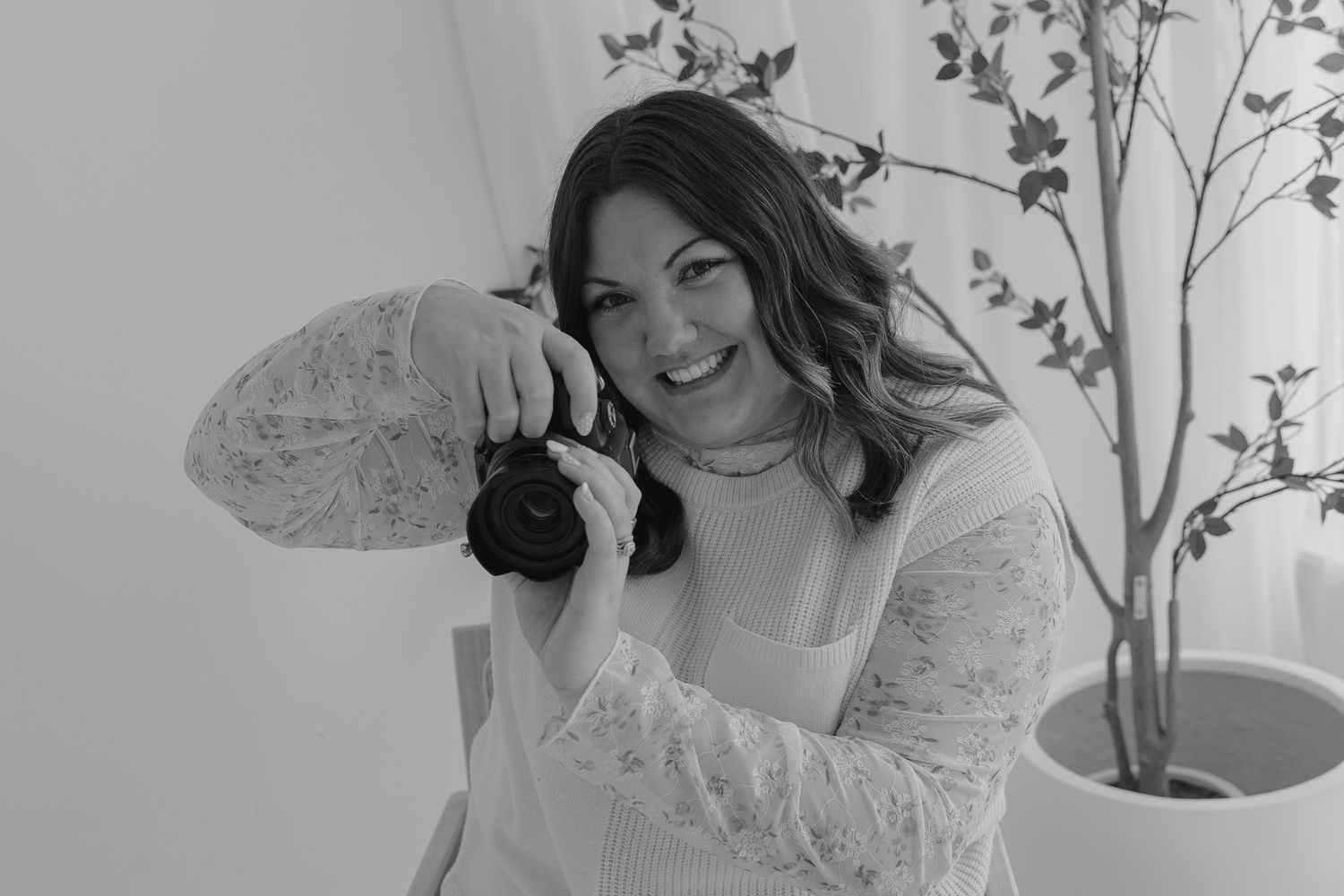 Brooke Diehl, Indiana photographer specializing in weddings, newborn, and portrait photography