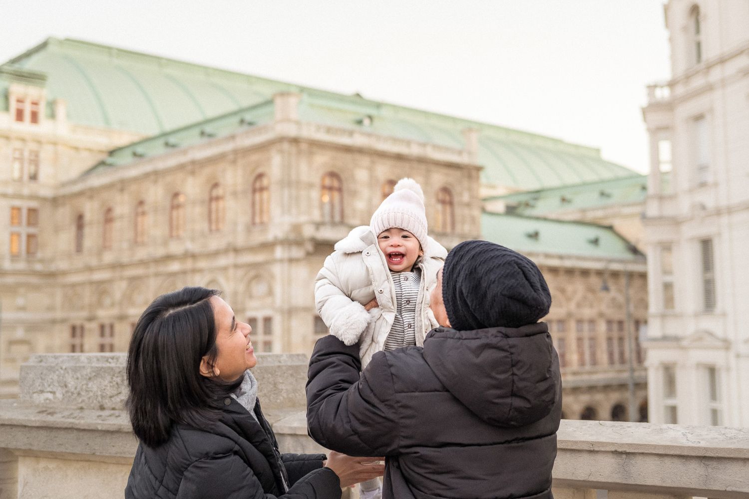 Family photo session in Vienna, capturing precious moments with parents and children, beautifully photographed by Yana Nadolinska.