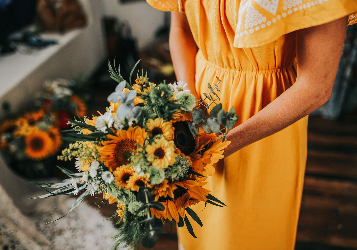 Mad.Elopements incredible sunflower bouquet, wedding, Baja, Mexico. wild adventure elopement