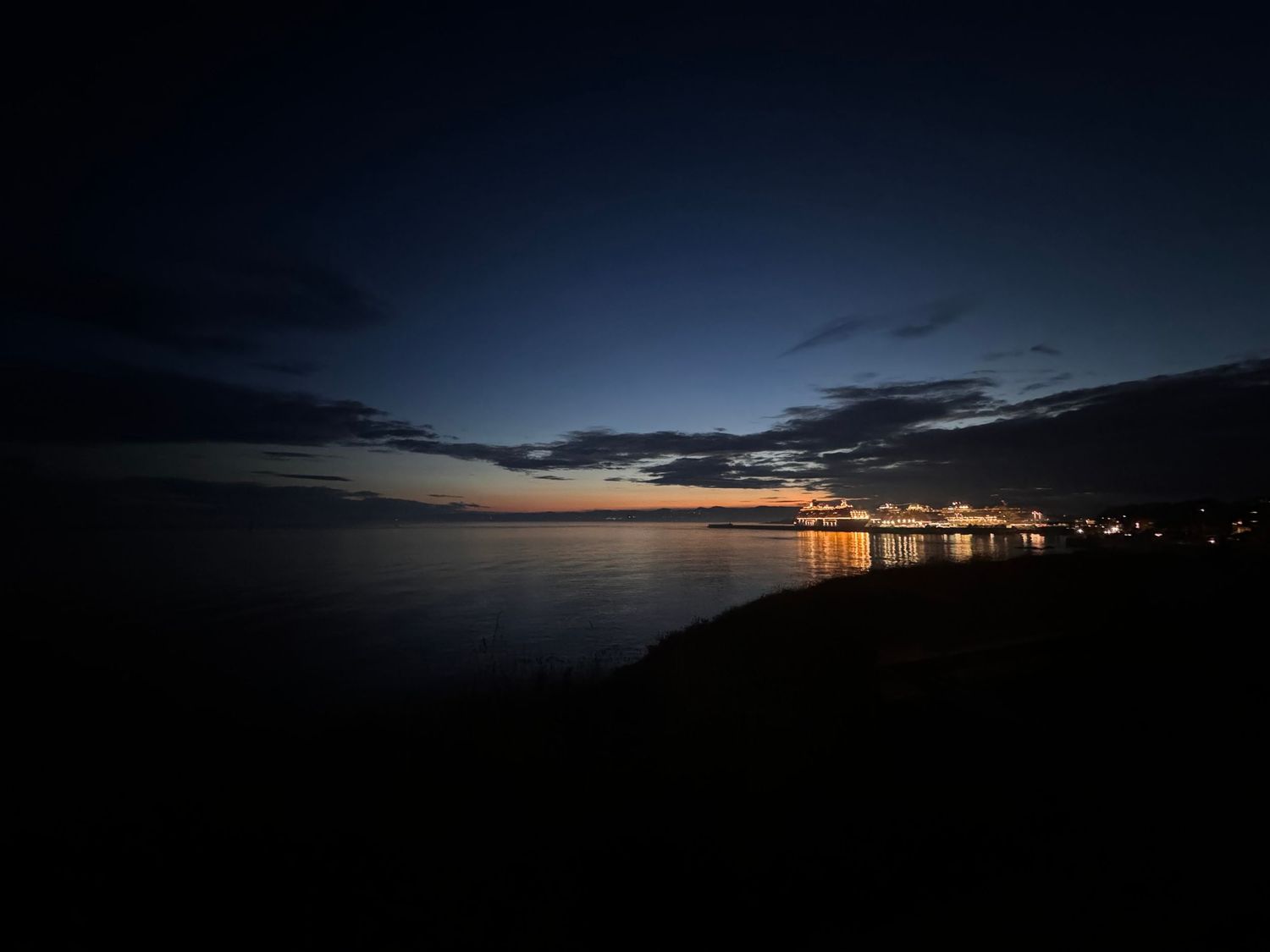 Breakwater glow
