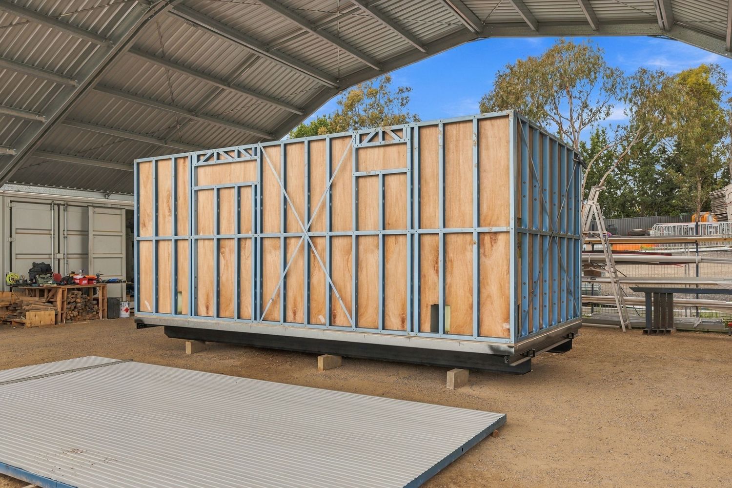 Commercial Image of a transportable site office.