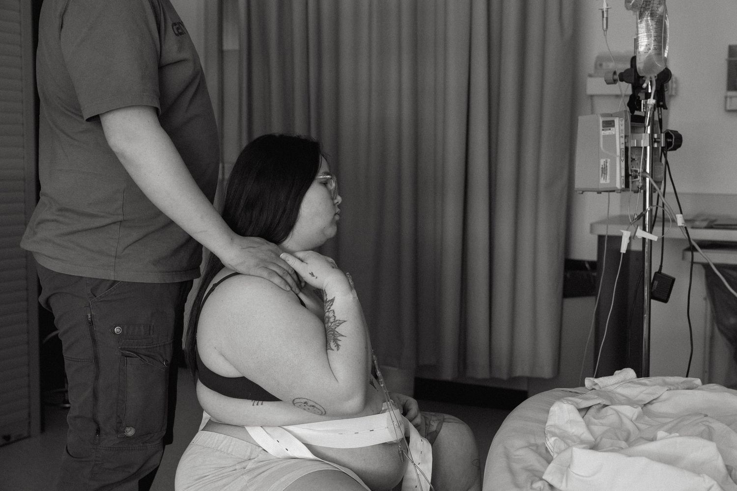 Birth photography in Regina, Saskatchewan documenting natural, hospital and home births across Saskatchewan and the Canadian Prairies.