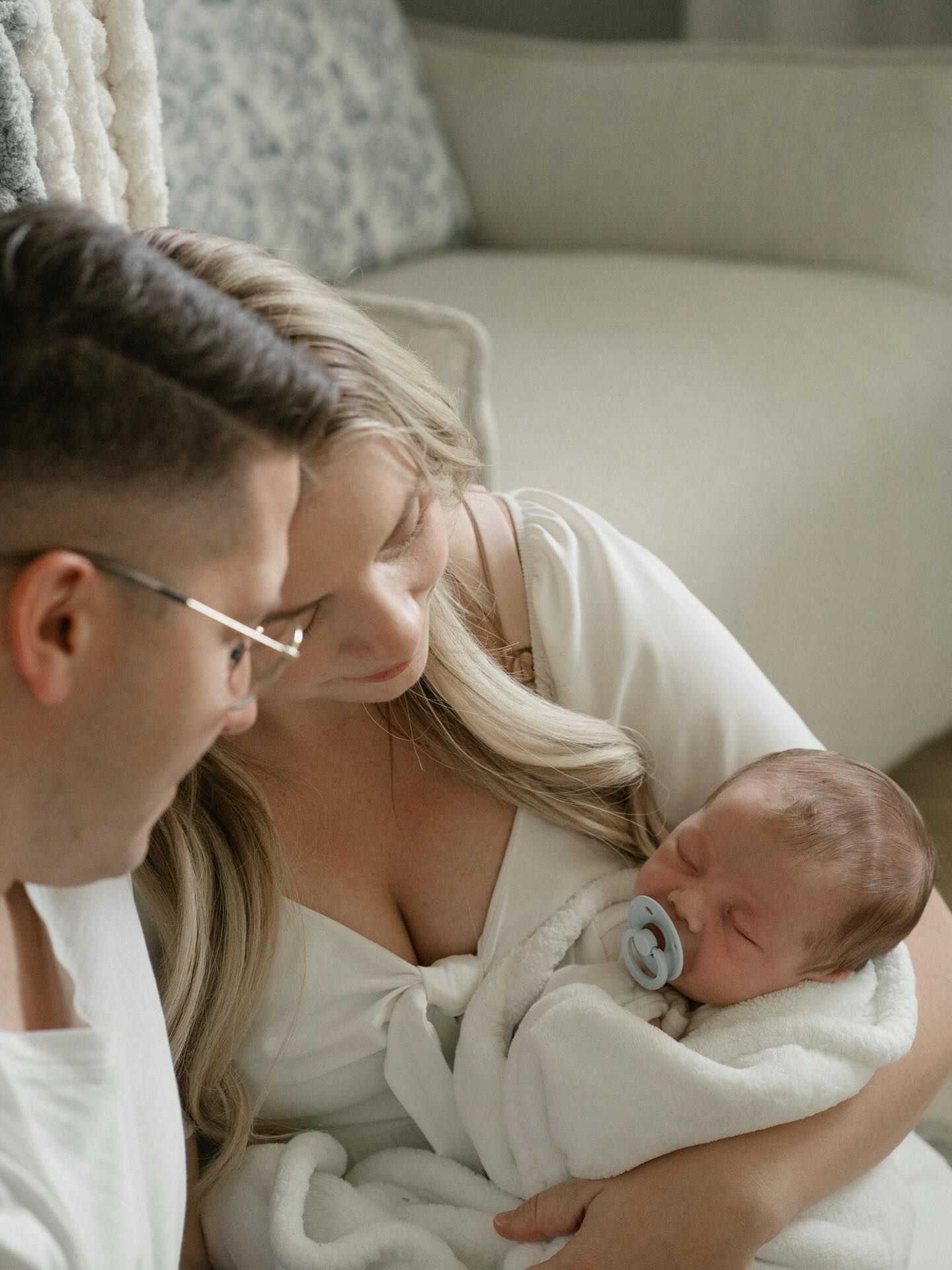 Family portraits in Regina, Saskatchewan capturing authentic connection between parents and their children.