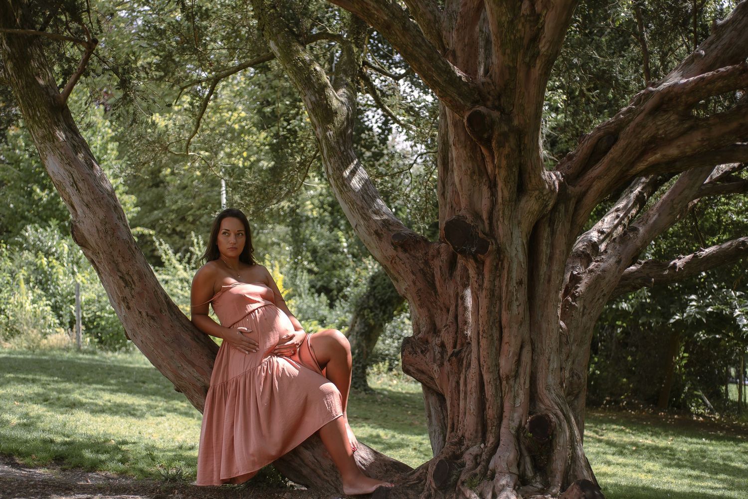 Portrait Paris Pregnancy - Aesthetic Paris - Paulie Delic