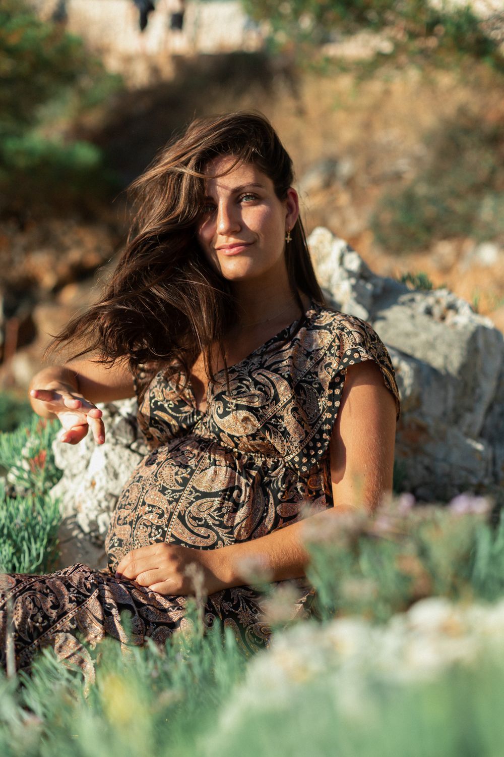 Portrait Paris Pregnancy - Aesthetic Paris - Paulie Delic Portrait