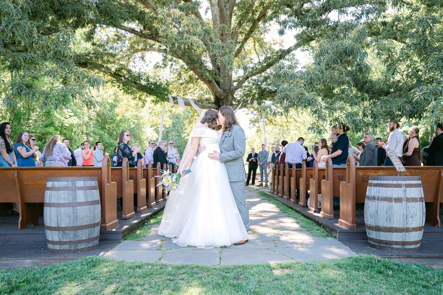outdoor wedding in Mineral VA by Kaleigh Olinger Photography