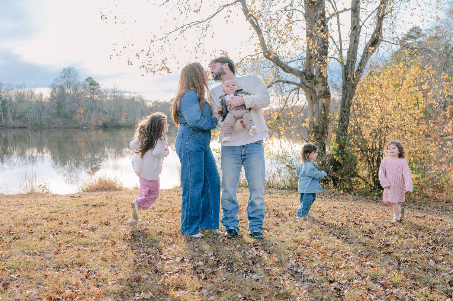 outdoor family session in Culpeper VA by Kaleigh Olinger Photography