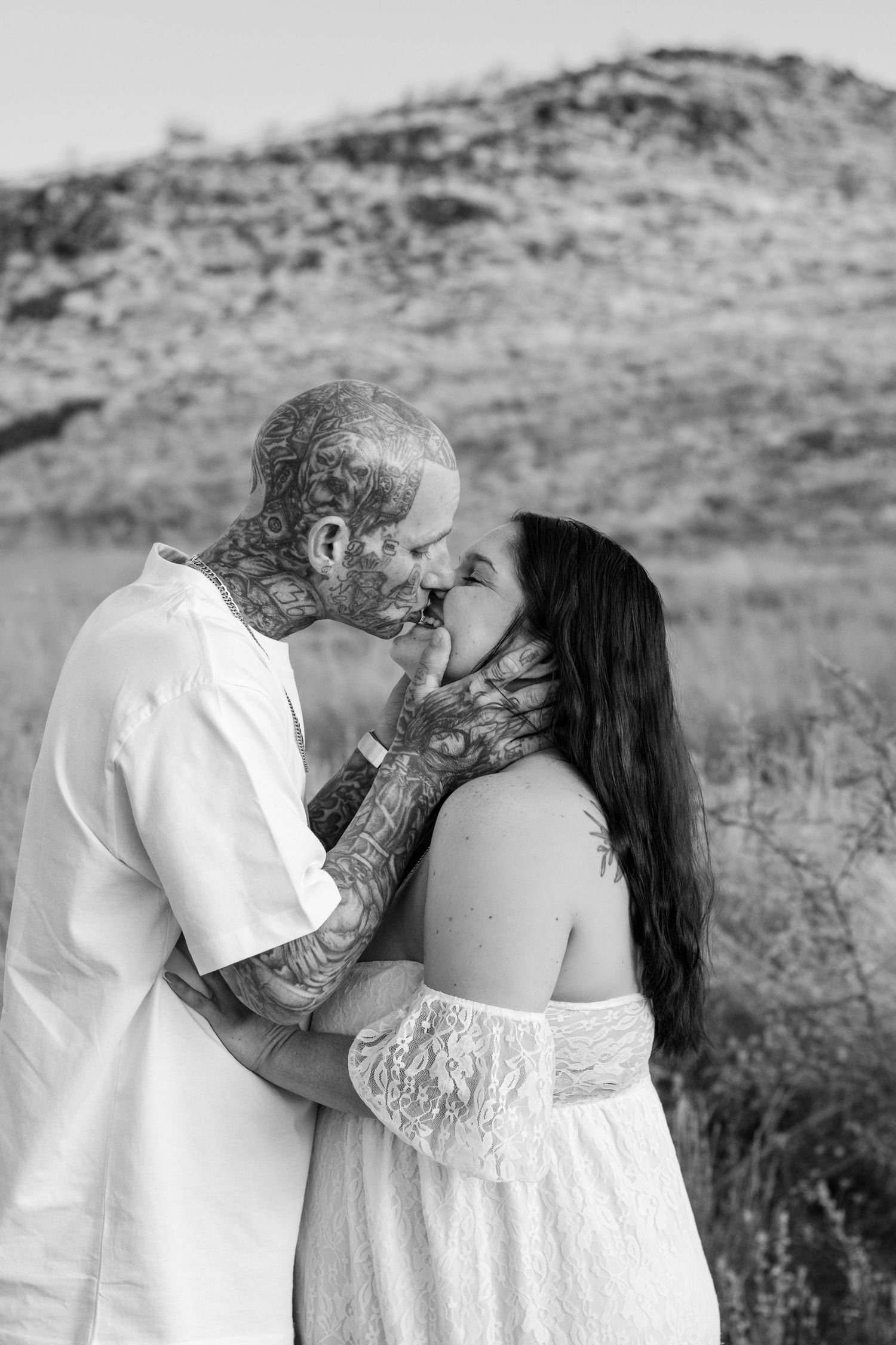 pregnancy photoshoot with arizona mountains in the background