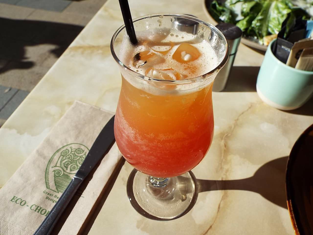 Close up photography of sex on the beach cocktail.