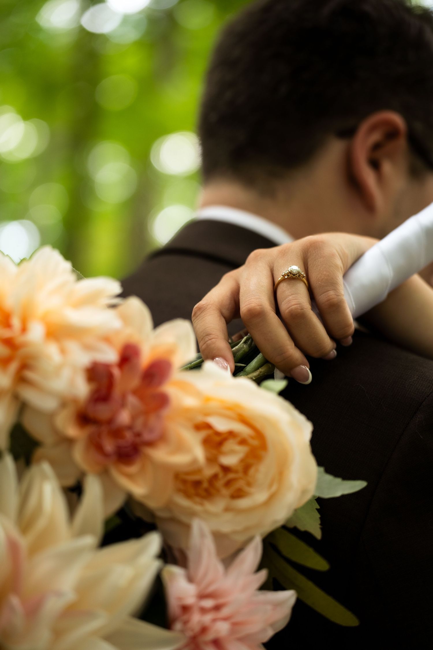 Bridal bouquet with ring