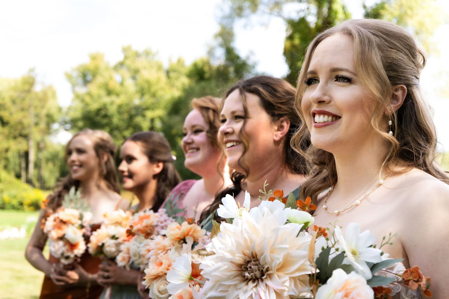 bride with her bridal party