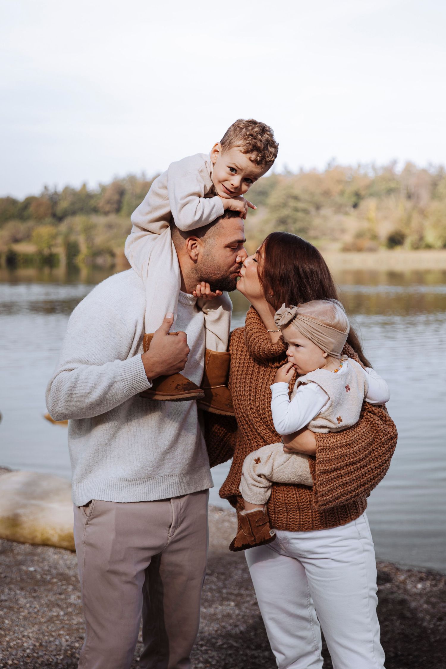 Zürich family photography capturing natural and timeless moments. Zeitlose und natürliche Familien-Fotografie in Zürich.