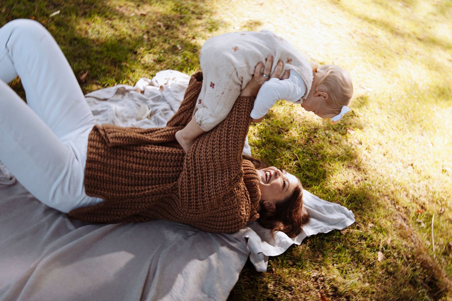 Zürich family photography capturing natural and timeless moments. Zeitlose und natürliche Familien-Fotografie in Zürich.