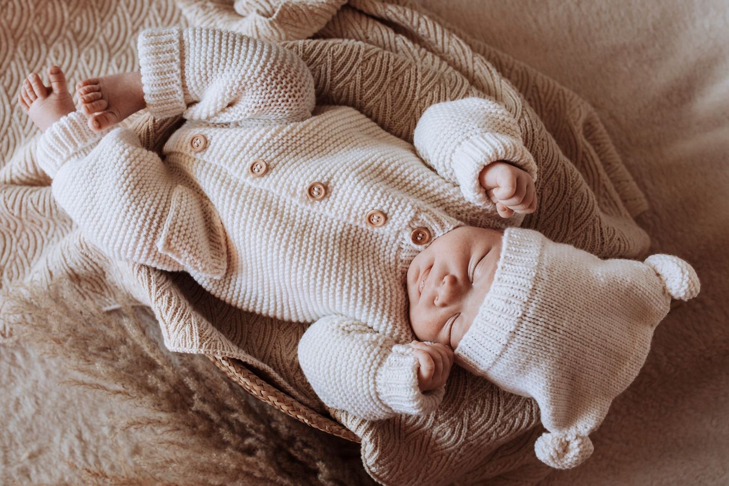 Zürich baby photography capturing natural and timeless moments. Zeitlose und natürliche Babyfotografie in Zürich.