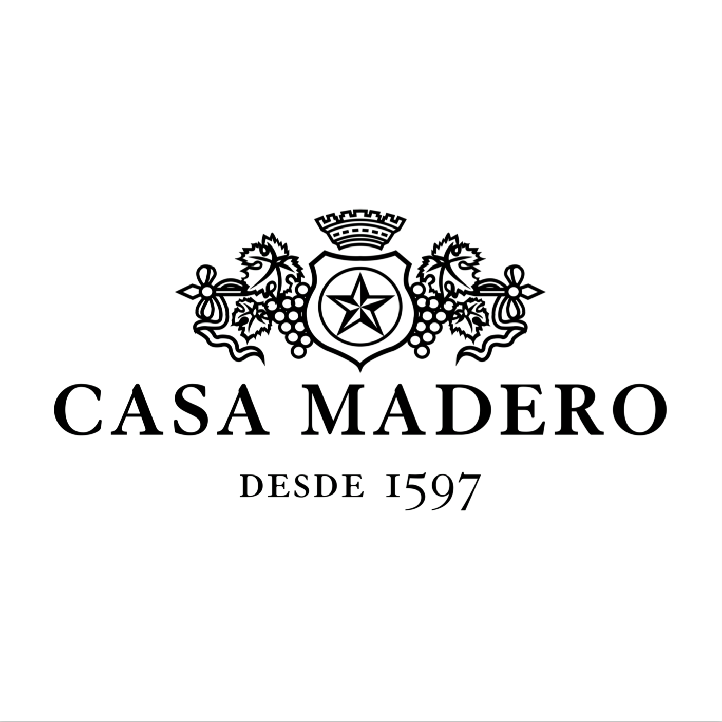 Classic Casa Madero brand emblem with twin lions and crown motif.