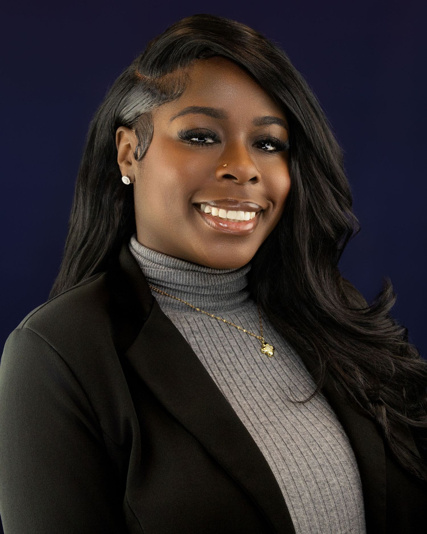 Professional headshot portraits Atlanta vinings sandy springs photoshoot cobb county buckhead smyrna marietta photographer actor corporate