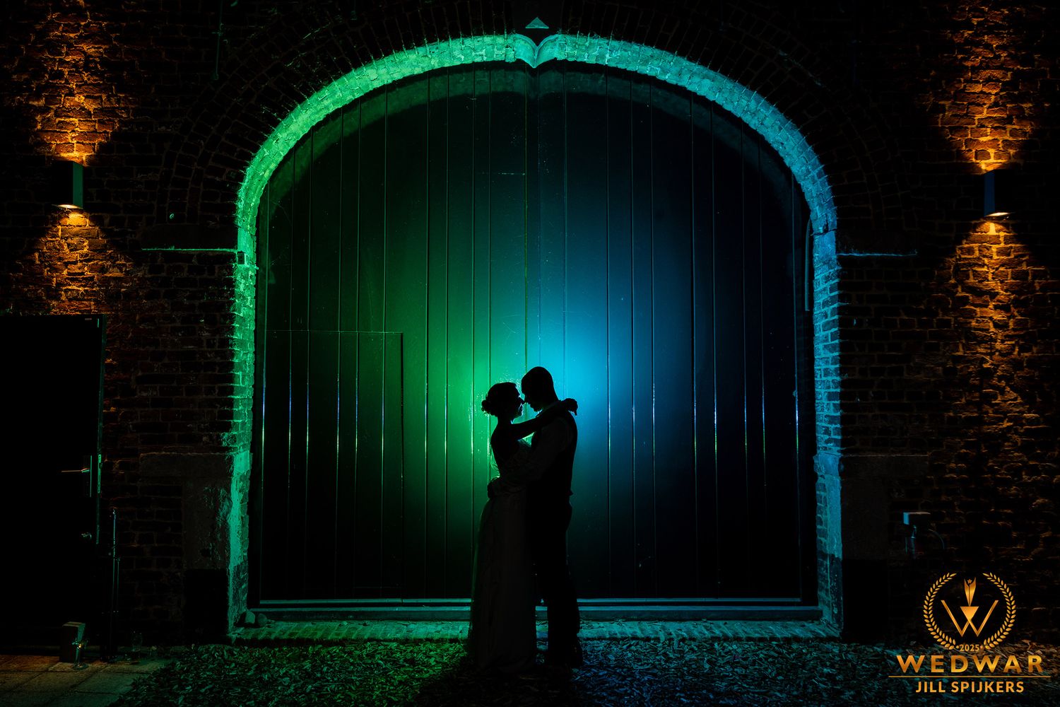 Photos by Jill - award-winning trouwfotograaf voor kleuréchte, romantische, tijdloze trouwfoto's voor omgeving Limburg, Brabant, Gelderland