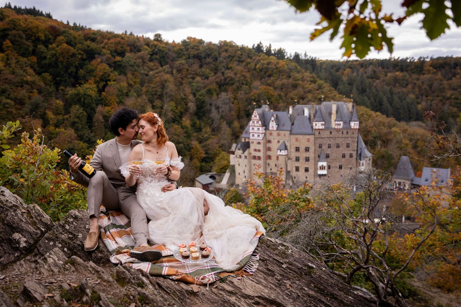 Photos by Jill - Jullie trouwfotograaf voor jullie kleurrijke, romantische en tijdloze trouwfoto's, ook in het buitenland