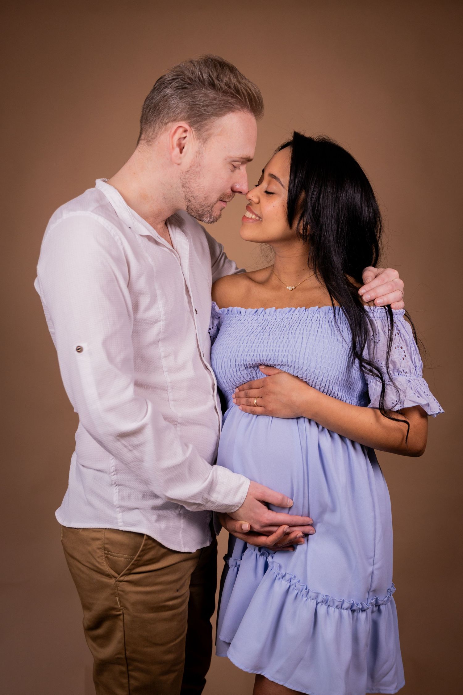 Photos by Jill - zwangerschapsshoot in de fotostudio