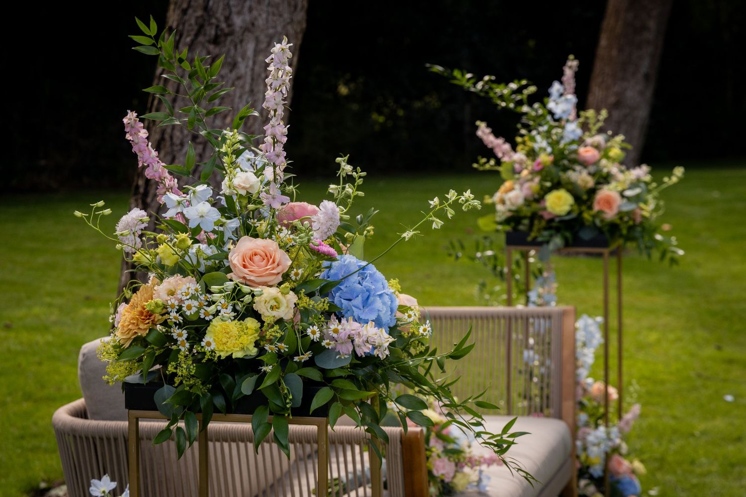 Photos by Jill - trouwfotograaf - Prachtig bloemwerk voor jullie bruiloft