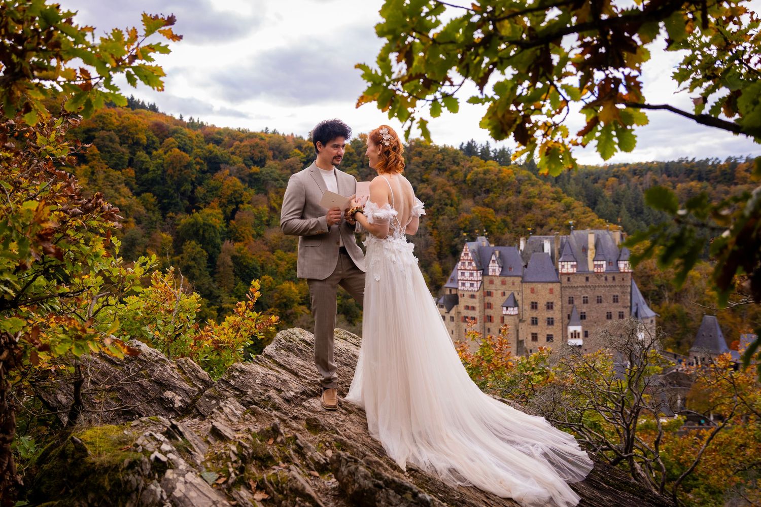 Photos by Jill - Jullie trouwfotograaf voor jullie kleurrijke, romantische en tijdloze trouwfoto's, ook in het buitenland