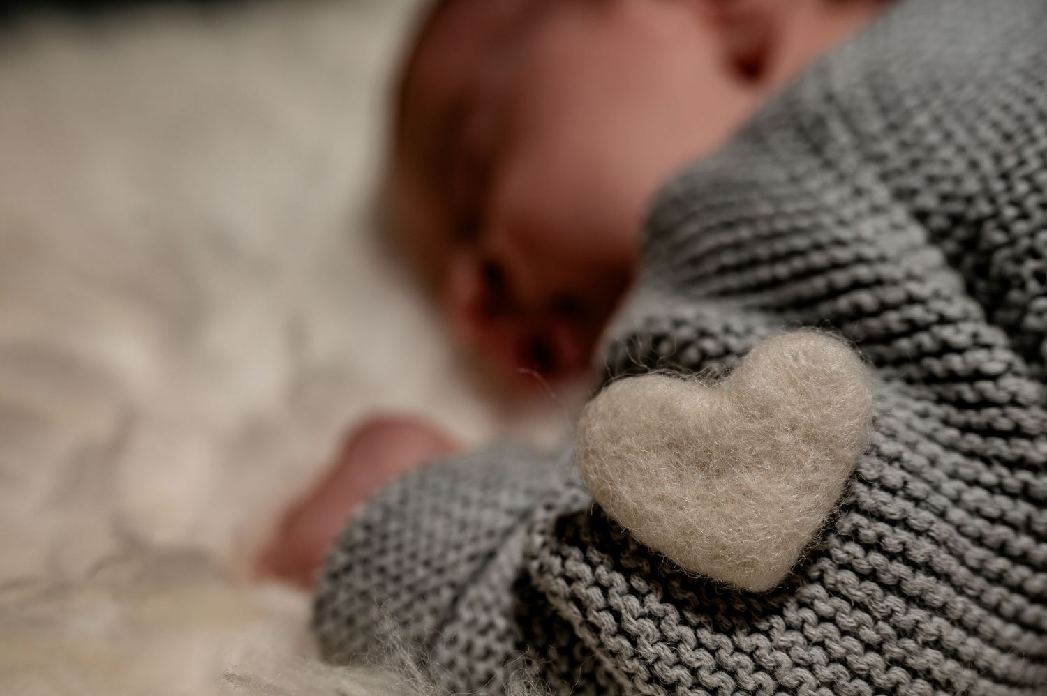 Newborn, Neugeborene, Urchig, Detaiils, Neugeborenenfotografie, Füsslein, newbornshooting, newbornphotography, babyshooting, neugeborene,
