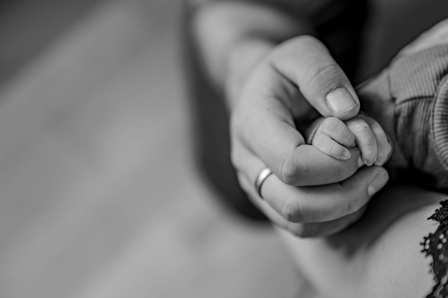 Urchig, Newbornshooting, Familienfoto, Liebe, Kind, Shooting, Fotoshooting, Familieshooting, Babyfoto, Fotografin, Natur, Appenzell, Details