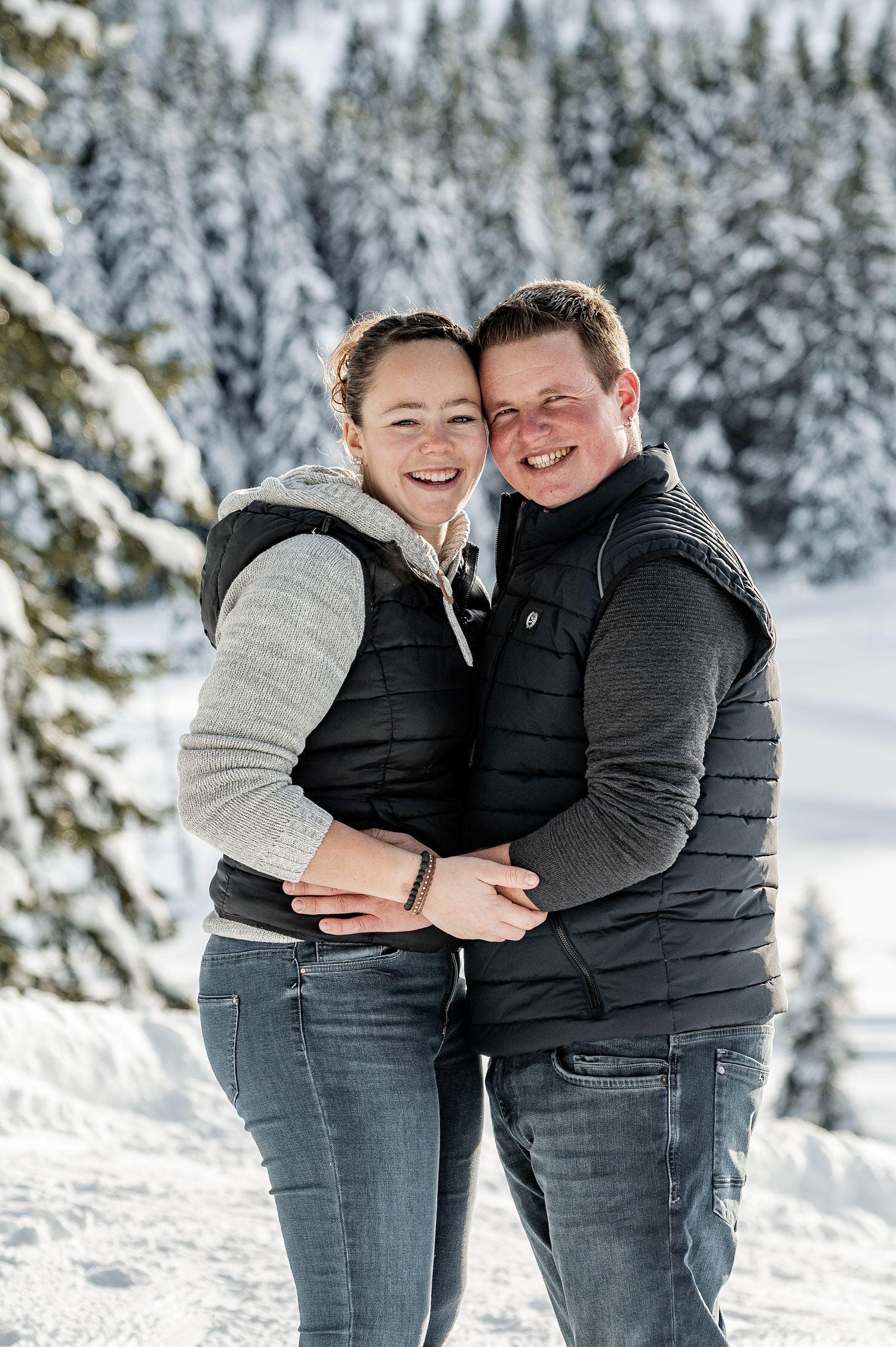 Wintershooting, Paarshooting, Jaunpass, Franjo von Allmen, Campinjaunpass, Schneeshooting, Loveshooting, Liebe, Winterparadies, Gastlosen,