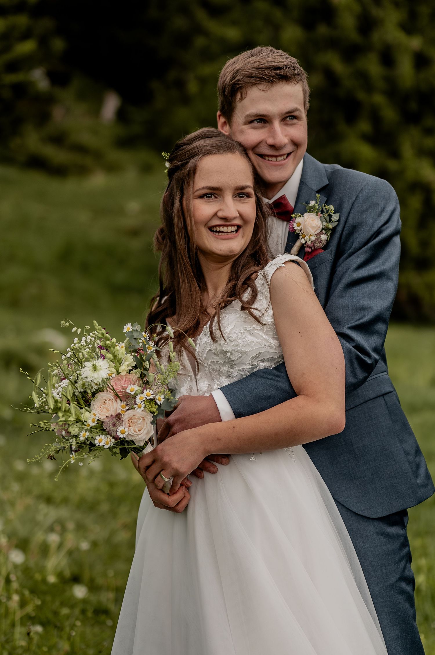 Hochzeit in den Bergen, Hochzeit, Alpen, Schweiz, Berge, Liebe, Heiraten, Love, Berner Oberland, Hochzeitsfotografin, Braut, Bräutigam, Ring