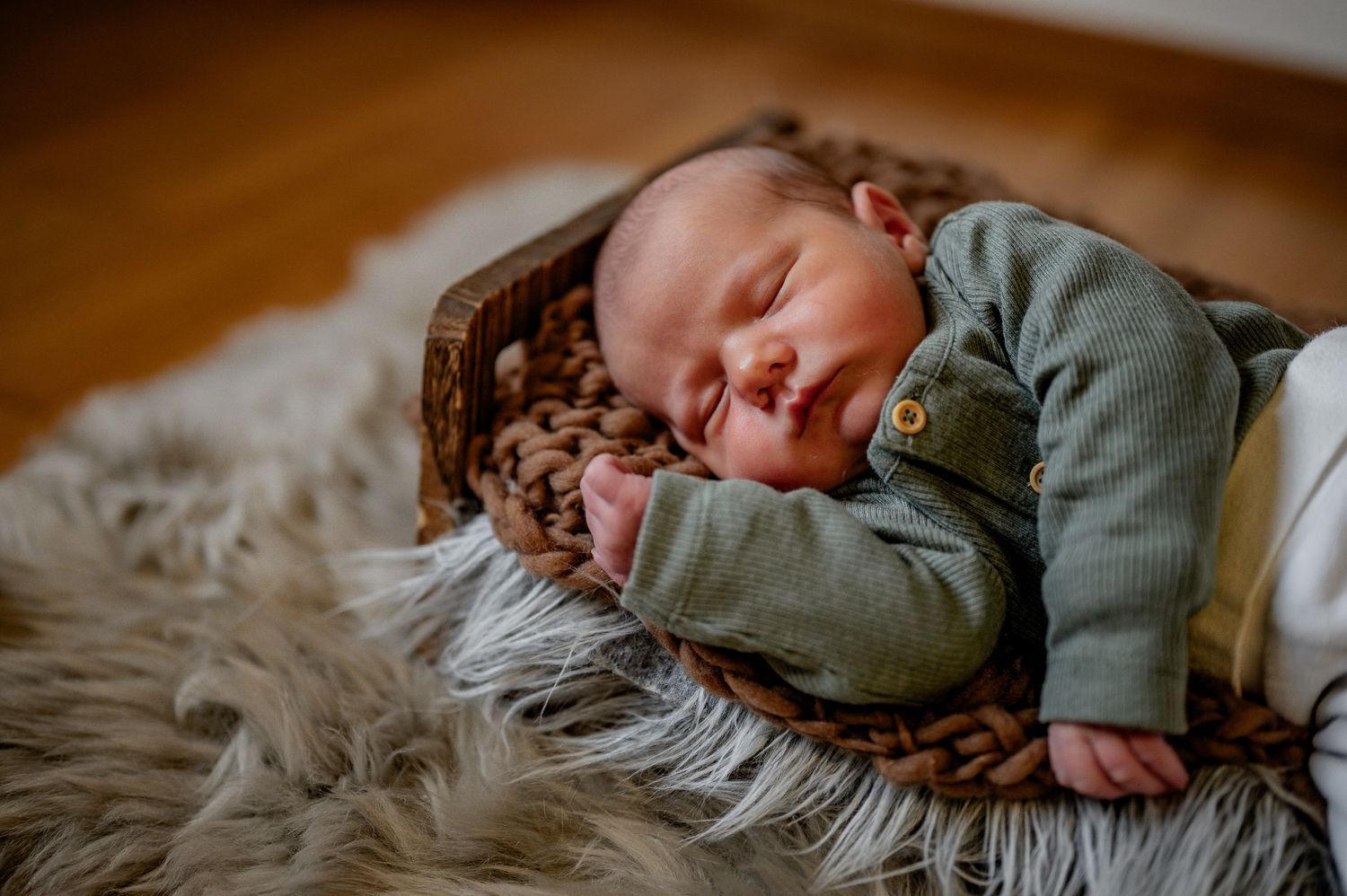 Urchig, Newbornshooting, Familienfoto, Liebe, Kind, Shooting, Fotoshooting, Familieshooting, Babyfoto, Fotografin, Natur, Appenzell, Details