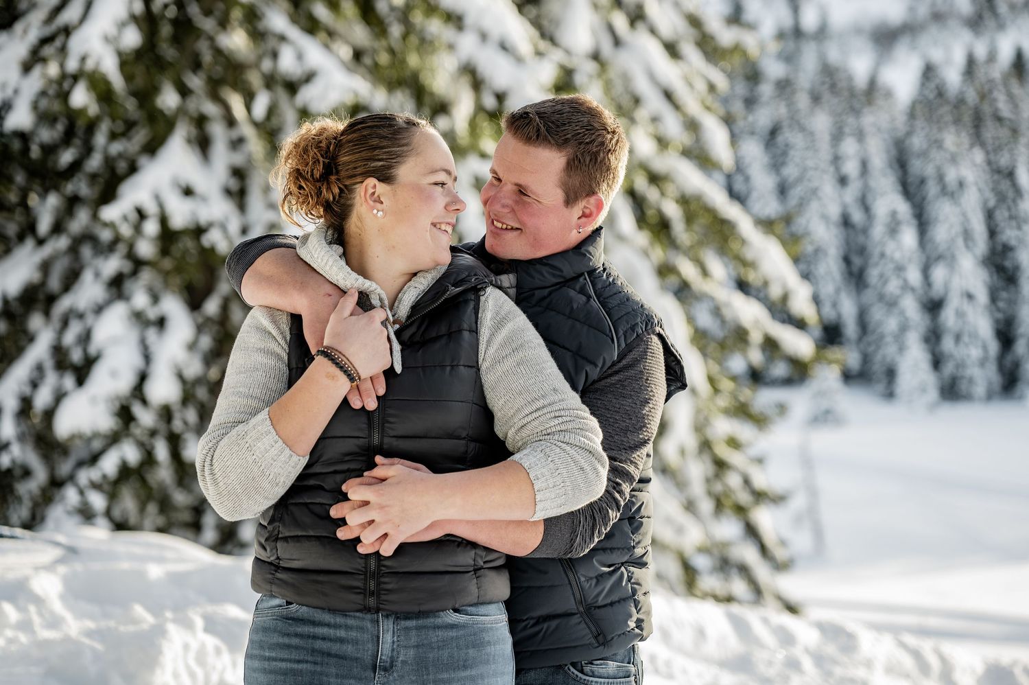 Wintershooting, Paarshooting, Jaunpass, Franjo von Allmen, Campinjaunpass, Schneeshooting, Loveshooting, Liebe, Winterparadies, Gastlosen,