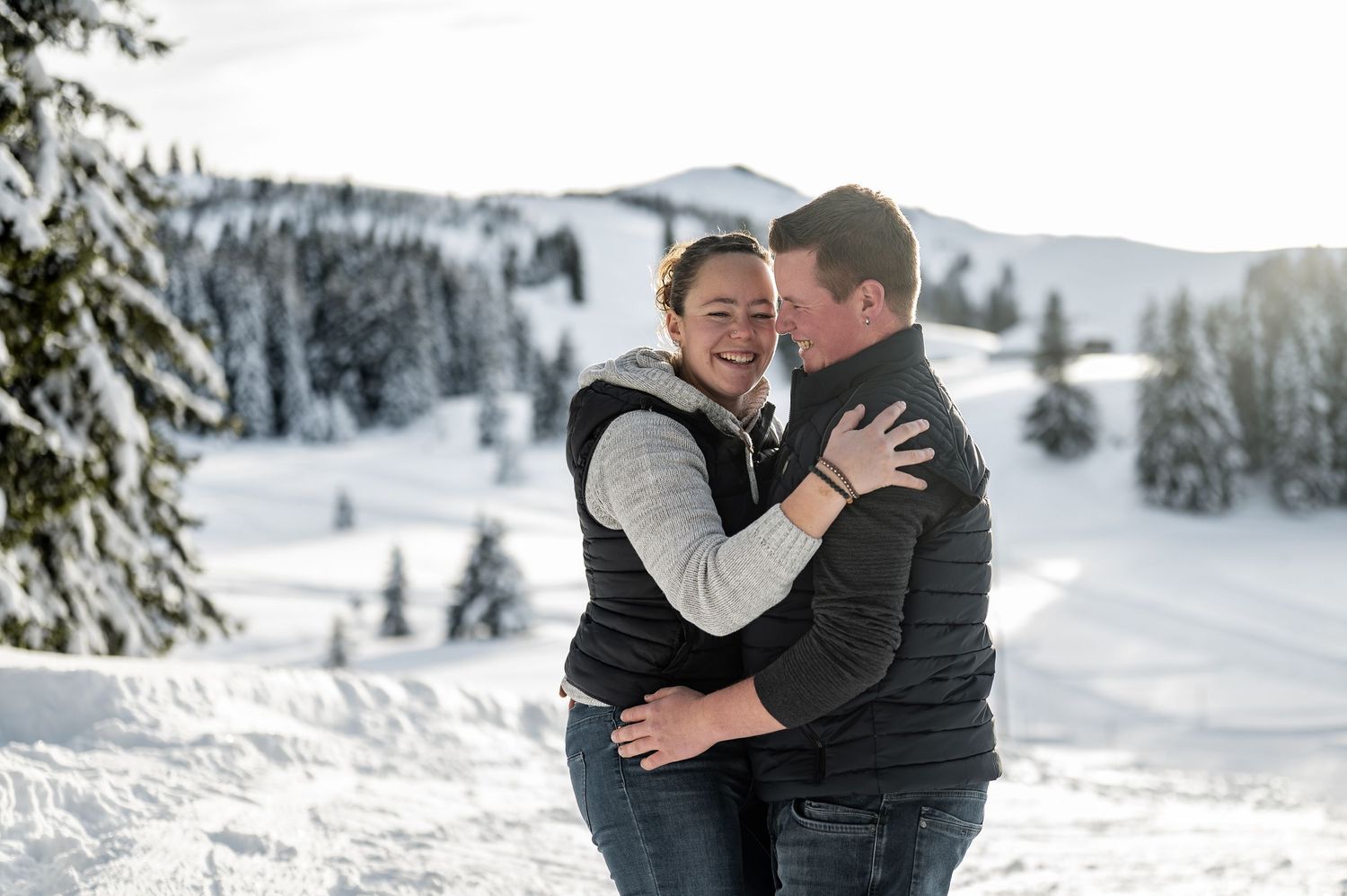 Wintershooting, Paarshooting, Jaunpass, Franjo von Allmen, Campinjaunpass, Schneeshooting, Loveshooting, Liebe, Winterparadies, Gastlosen,