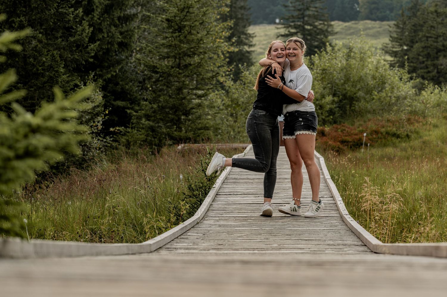 Appenzell, Freundinnen, Freunde, Schwägalp, Freundinnenshooting, Säntis, Appenzellerland, Friends, Lachen, Shooting, Erinnerungen, Freundin