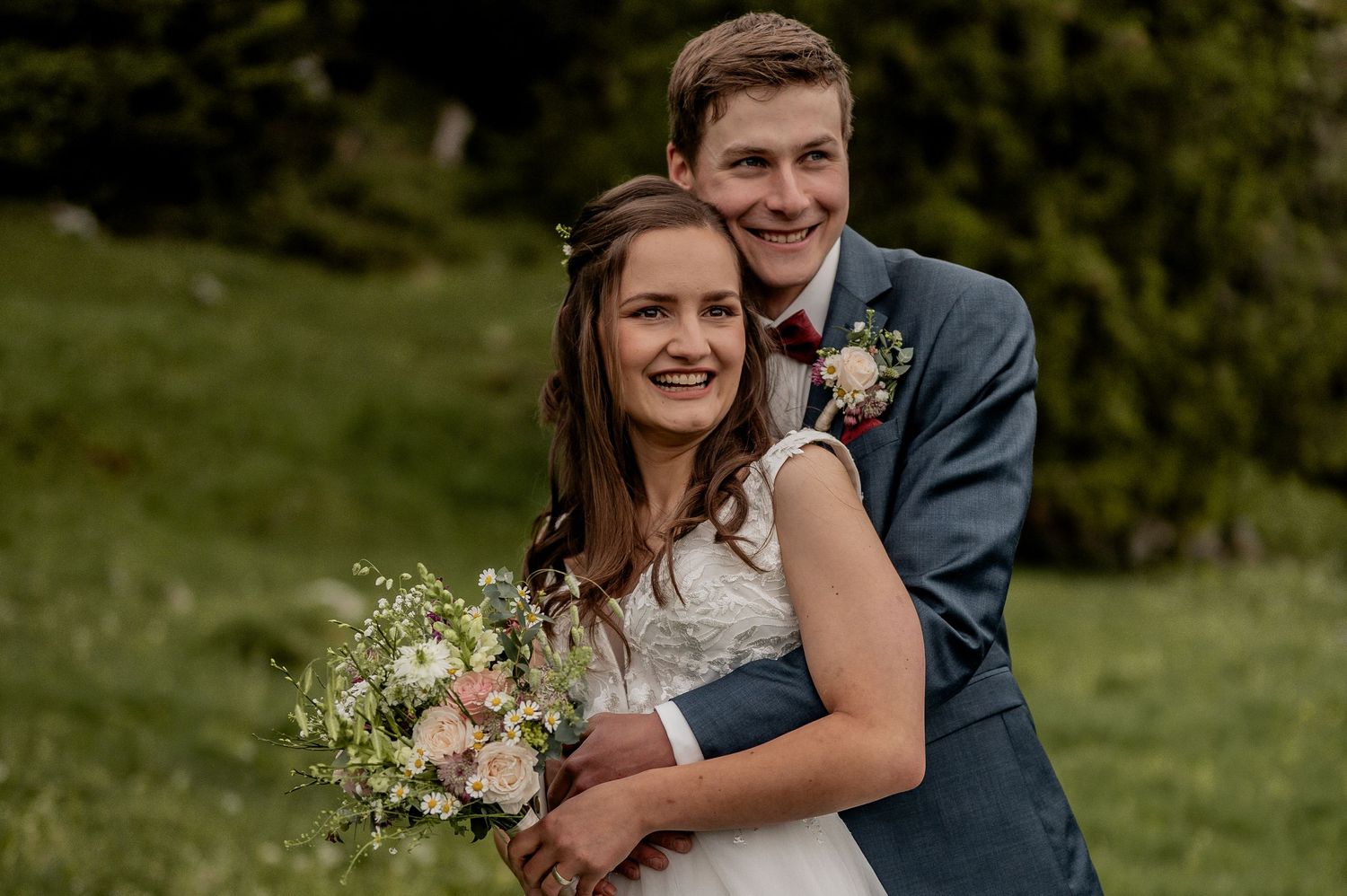 Hochzeit in den Bergen, Hochzeit, Alpen, Schweiz, Berge, Liebe, Heiraten, Love, Berner Oberland, Hochzeitsfotografin, Braut, Bräutigam, Ring