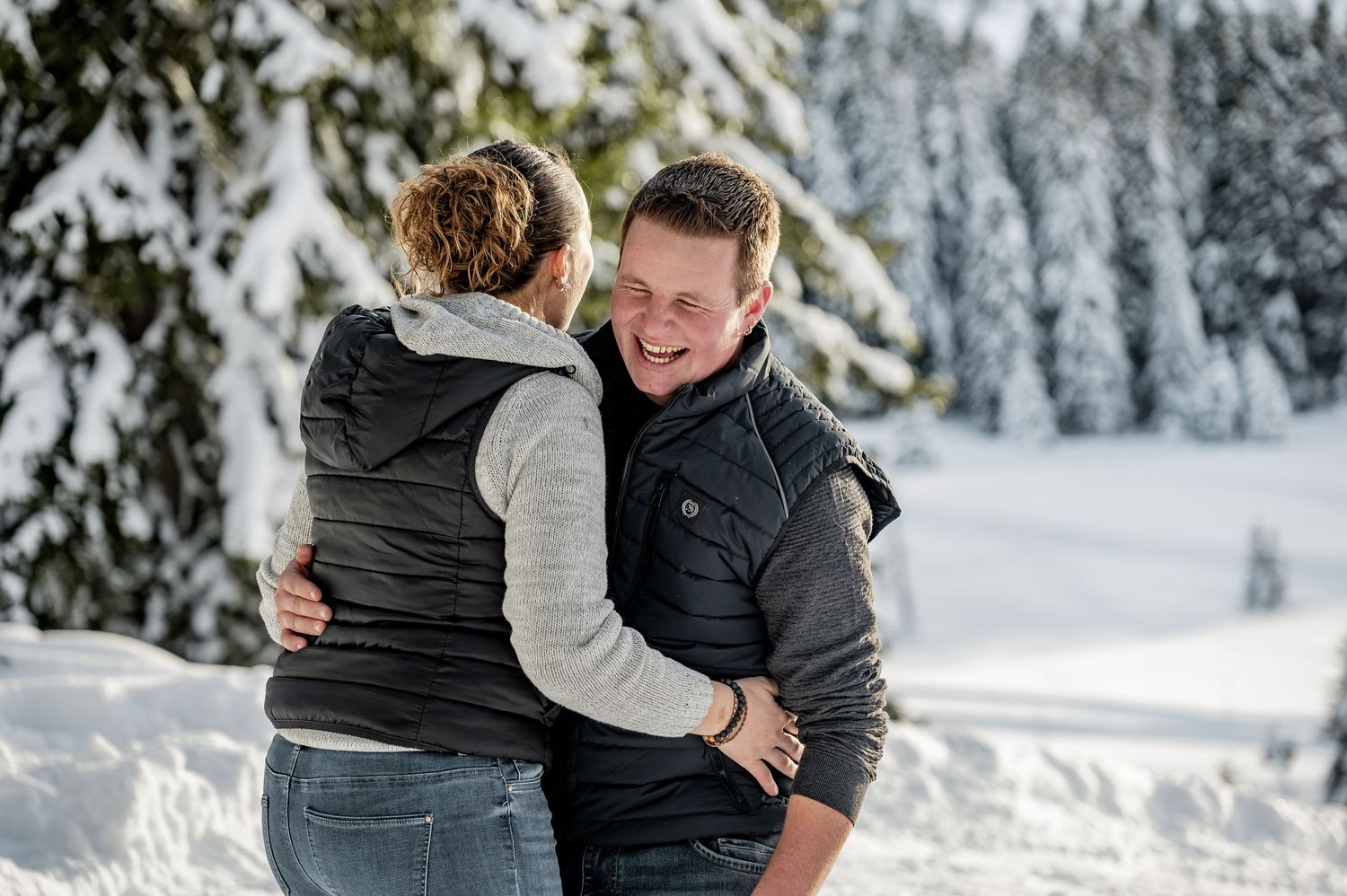 Wintershooting, Paarshooting, Jaunpass, Franjo von Allmen, Campinjaunpass, Schneeshooting, Loveshooting, Liebe, Winterparadies, Gastlosen,