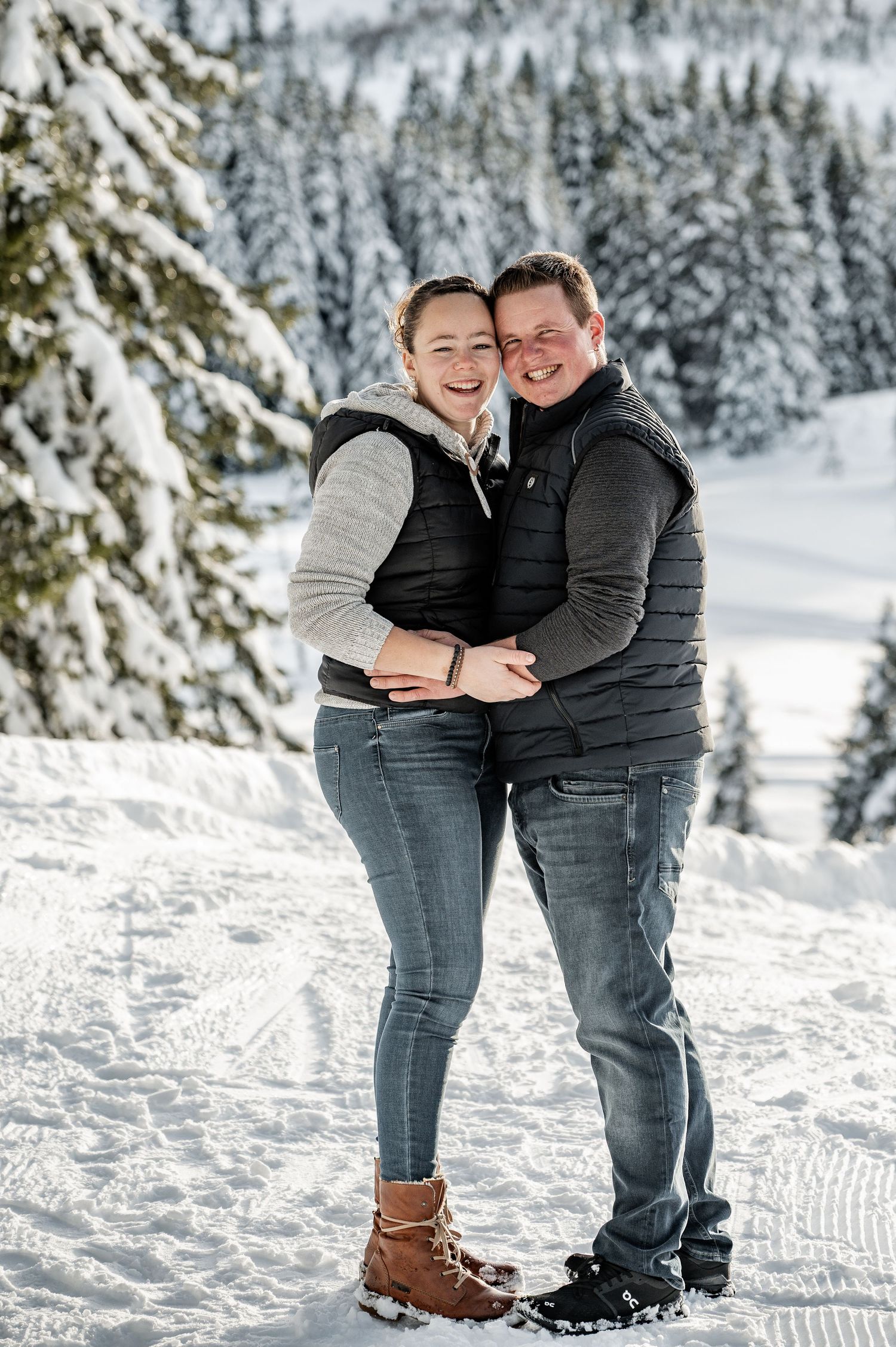 Wintershooting, Paarshooting, Jaunpass, Franjo von Allmen, Campinjaunpass, Schneeshooting, Loveshooting, Liebe, Winterparadies, Gastlosen,