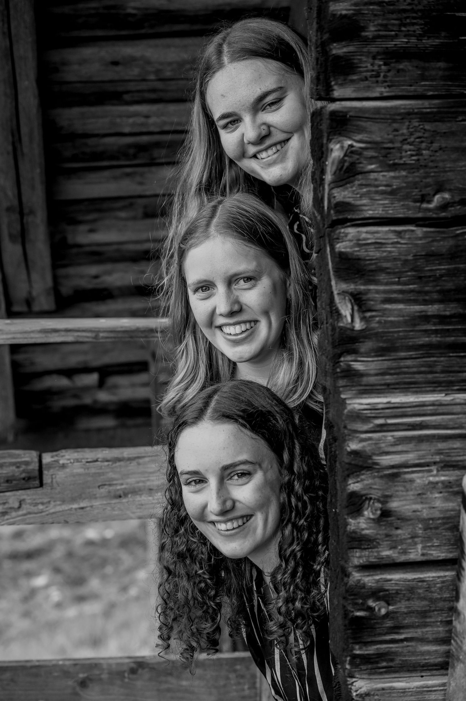 Sensebezirk, Freundinnen, Freunde, Freundinnenshooting, Gastlosen, Friends, Lachen, Shooting, Erinnerungen, Freundin, Plaffeien, Schwarzsee