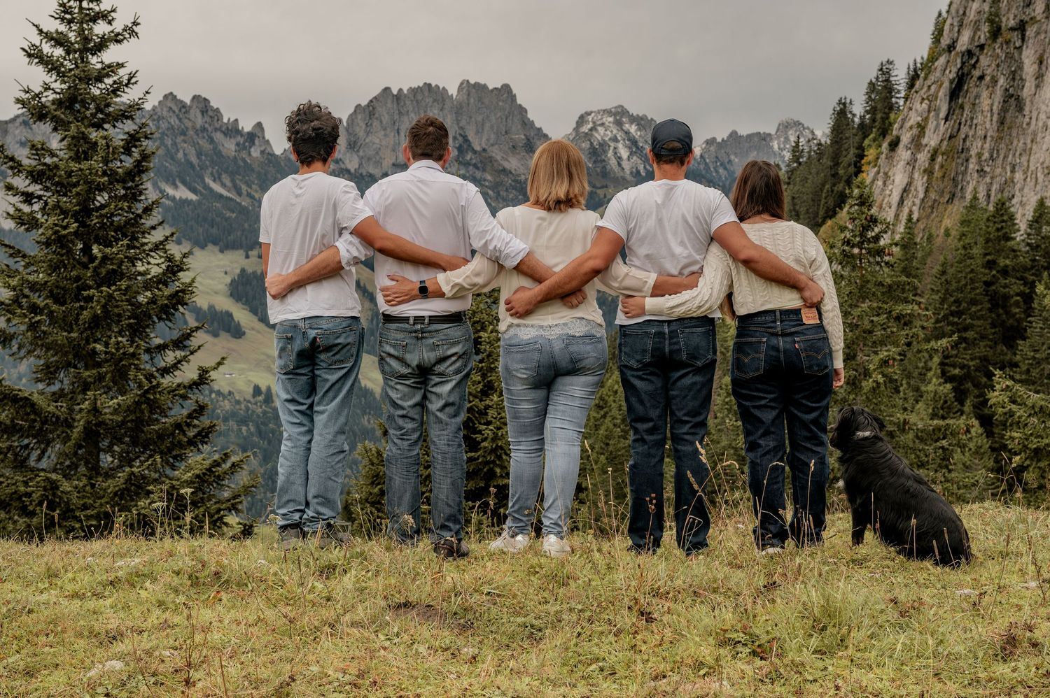 Familieshooting,Gastlosen Berge, Hund, Family, Familie, Shooting, Geschwister, Natur, freiburg, jaun,Heimat, Shootingtag, Eltern, Ehe, happy