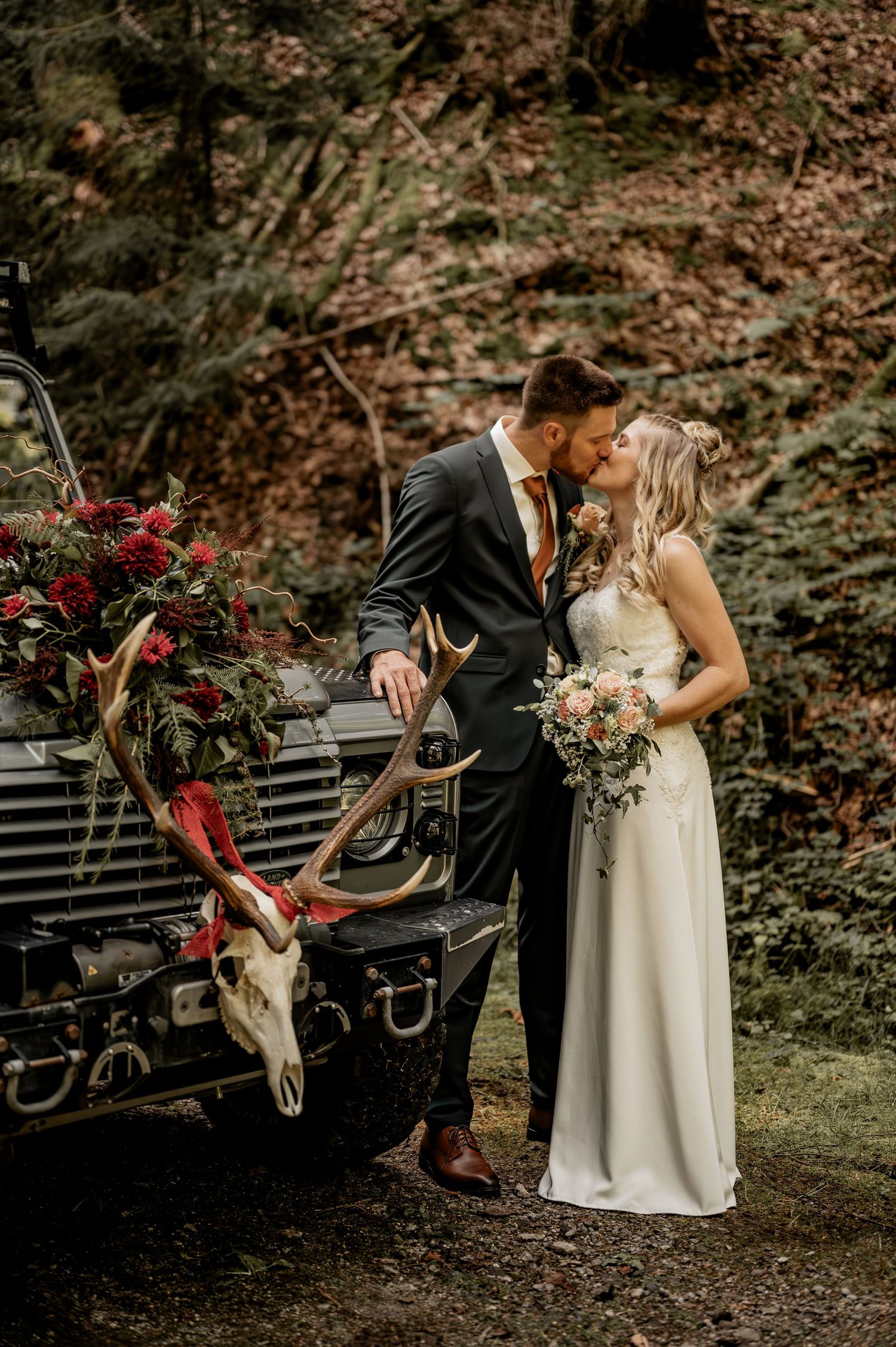 Hochzeit, verlobt, Hochzeitsfotografie, Hochzeitsfoto, Fotograf, Jagd, Herbst, Jäger, Braut, Bräutigam