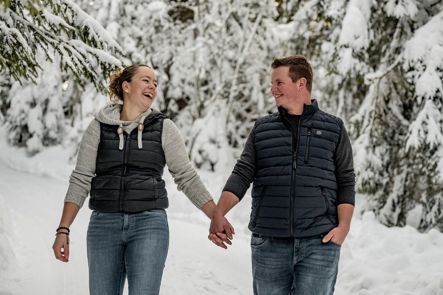 Wintershooting, Paarshooting, Jaunpass, Franjo von Allmen, Campinjaunpass, Schneeshooting, Loveshooting, Liebe, Winterparadies, Gastlosen,