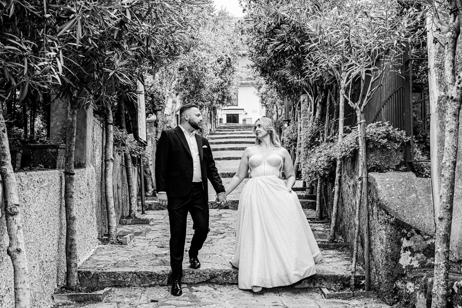 Fotografo di matrimoni e ritratti di lusso con sede a Roma. 
Rome Portrait Experience, Portrait Studio.
Roma, Toscana, Amalfi.