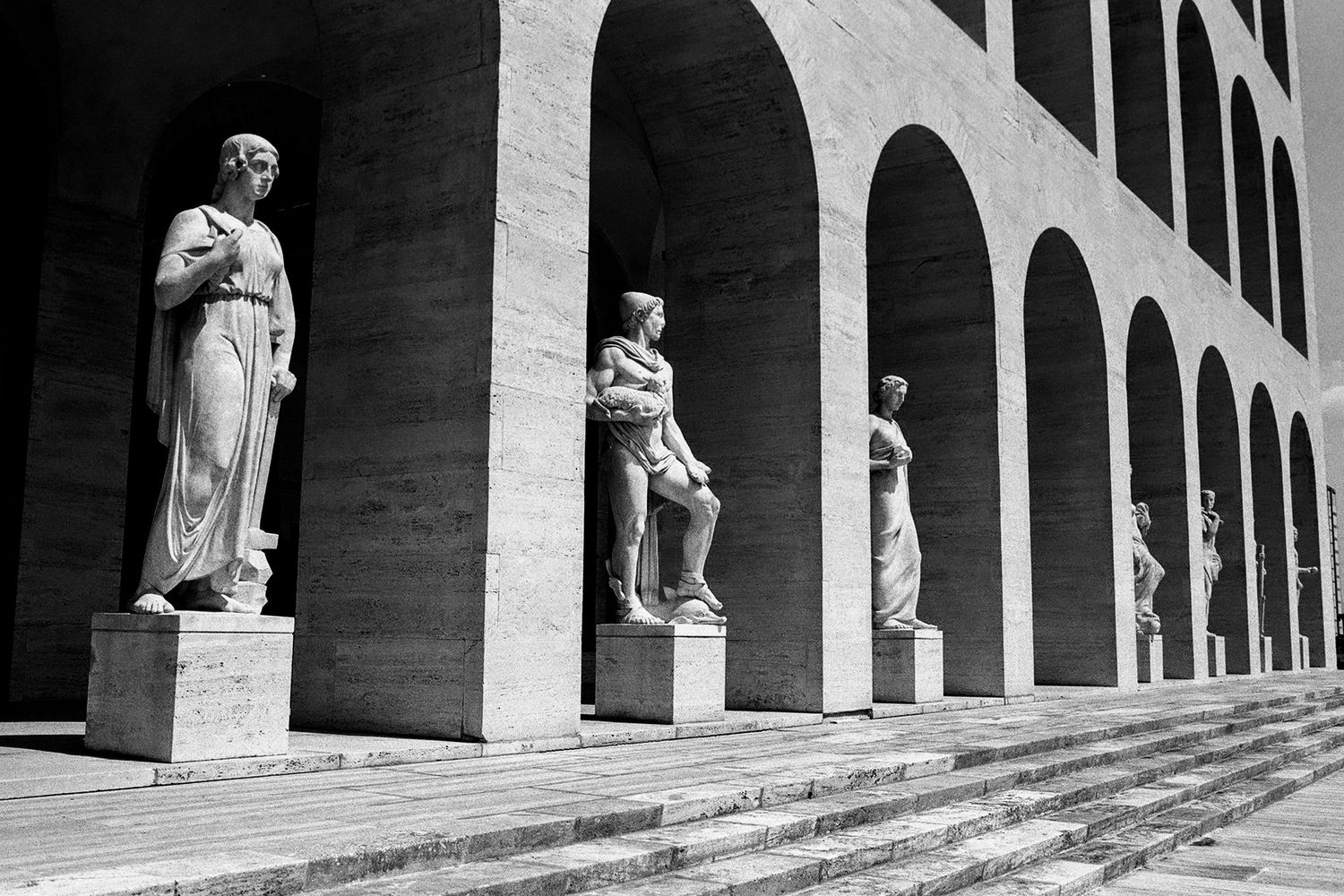 Fotografo di matrimoni e ritratti di lusso con sede a Roma. 
Rome Portrait Experience, Portrait Studio.
Roma, Toscana, Amalfi.