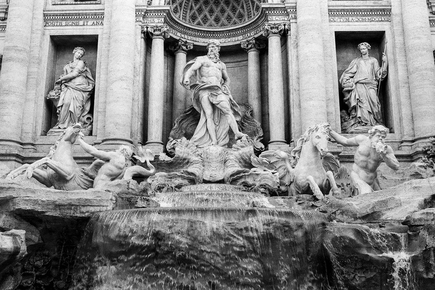 Fotografo di matrimoni e ritratti di lusso con sede a Roma. 
Rome Portrait Experience, Portrait Studio.
Roma, Toscana, Amalfi.