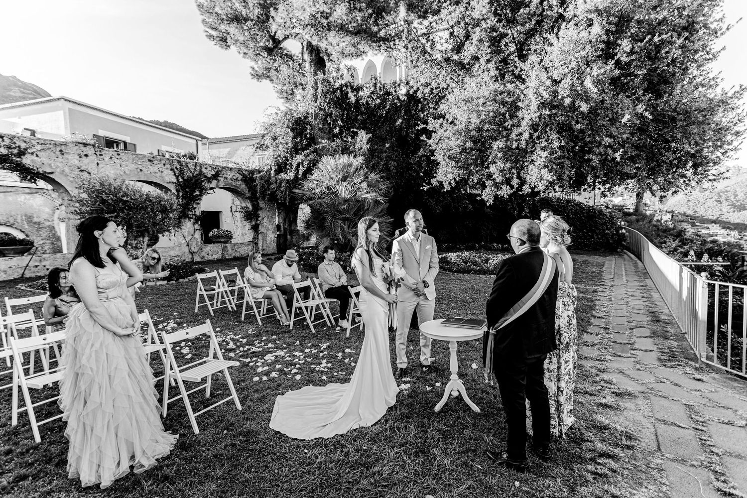 Fotografo di matrimoni e ritratti di lusso con sede a Roma. 
Rome Portrait Experience, Portrait Studio.
Roma, Toscana, Amalfi.