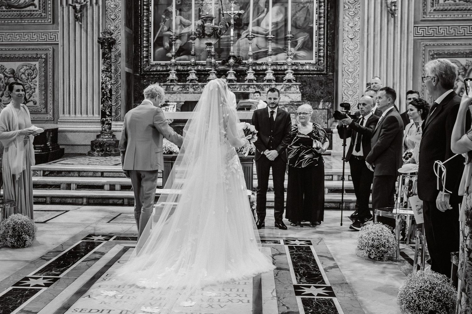 Fotografo di matrimoni e ritrati #weddingphotographer #luxurywedding #weddingvatican #tuscanyphotographer #italywedding #romephotographer