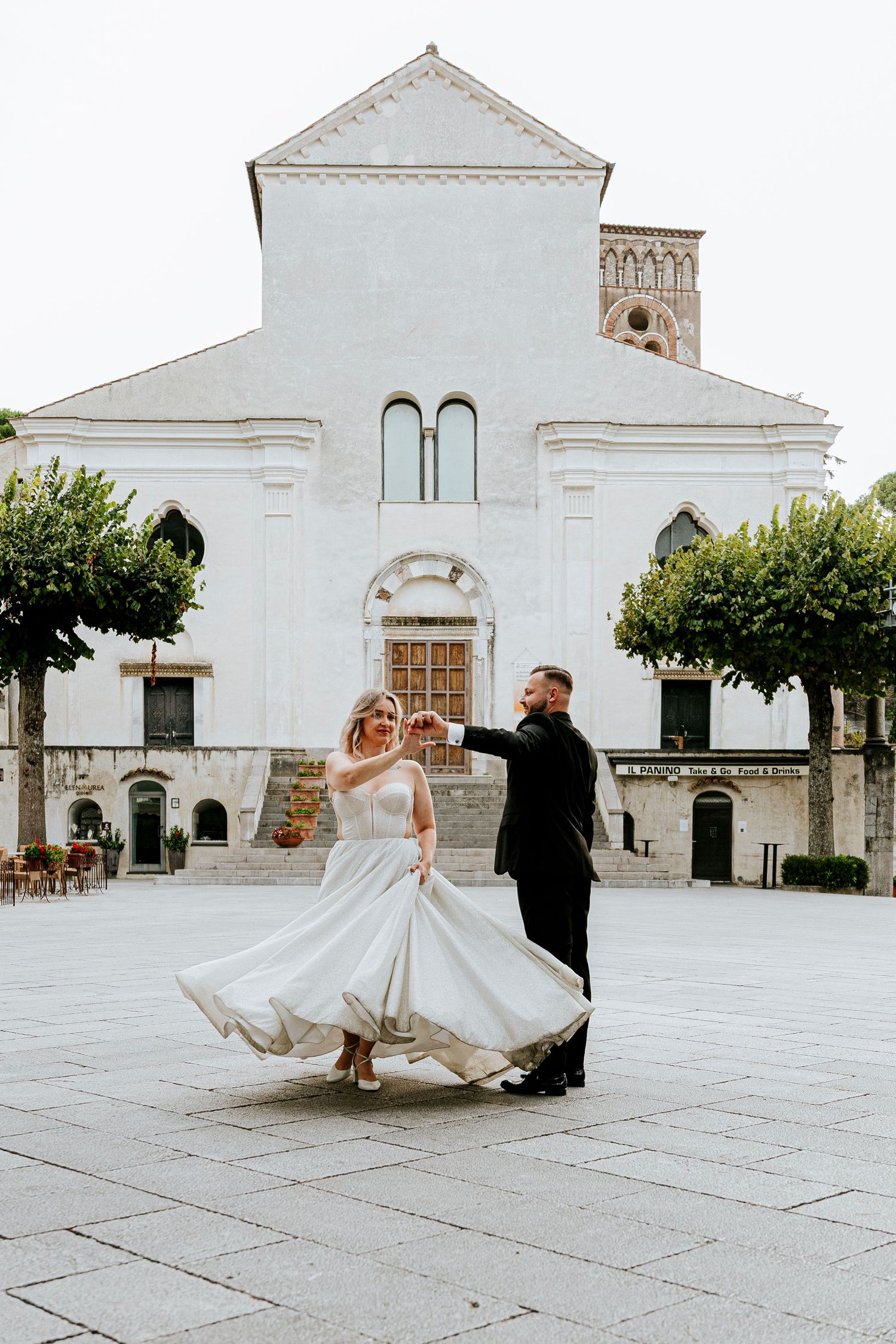 Fotografo di matrimoni e ritrati #weddingphotographer #luxurywedding #weddingvatican #positanophotographer #italywedding #amalfiphotographer