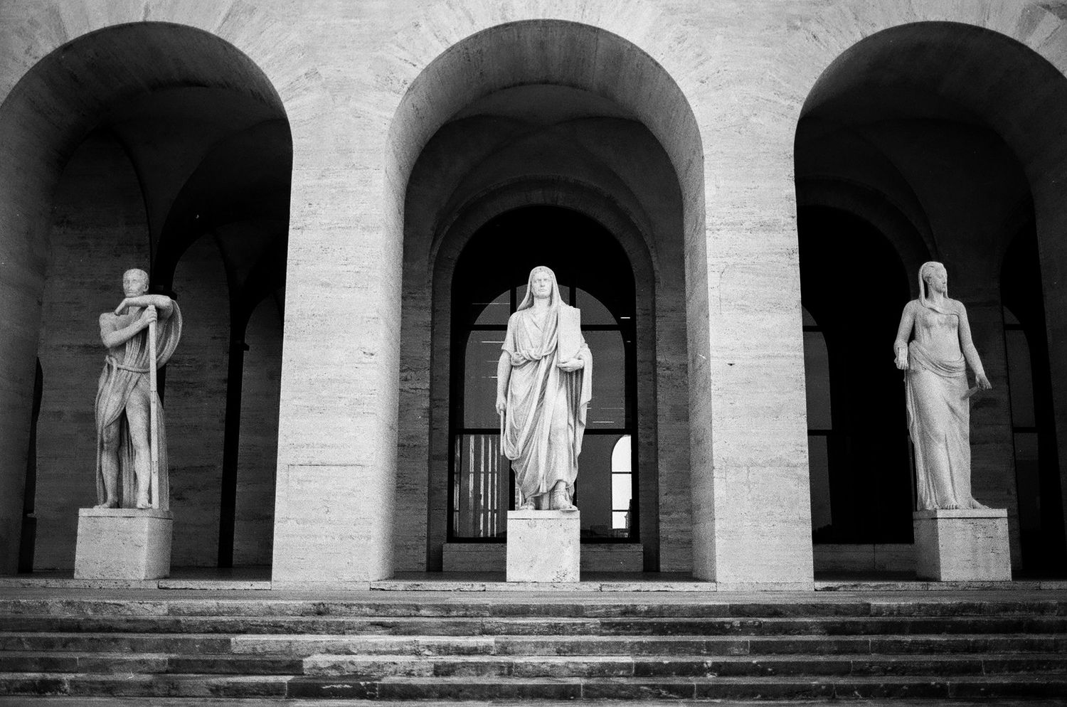 Fotografo di matrimoni e ritratti di lusso con sede a Roma. 
Rome Portrait Experience, Portrait Studio.
Roma, Toscana, Amalfi.