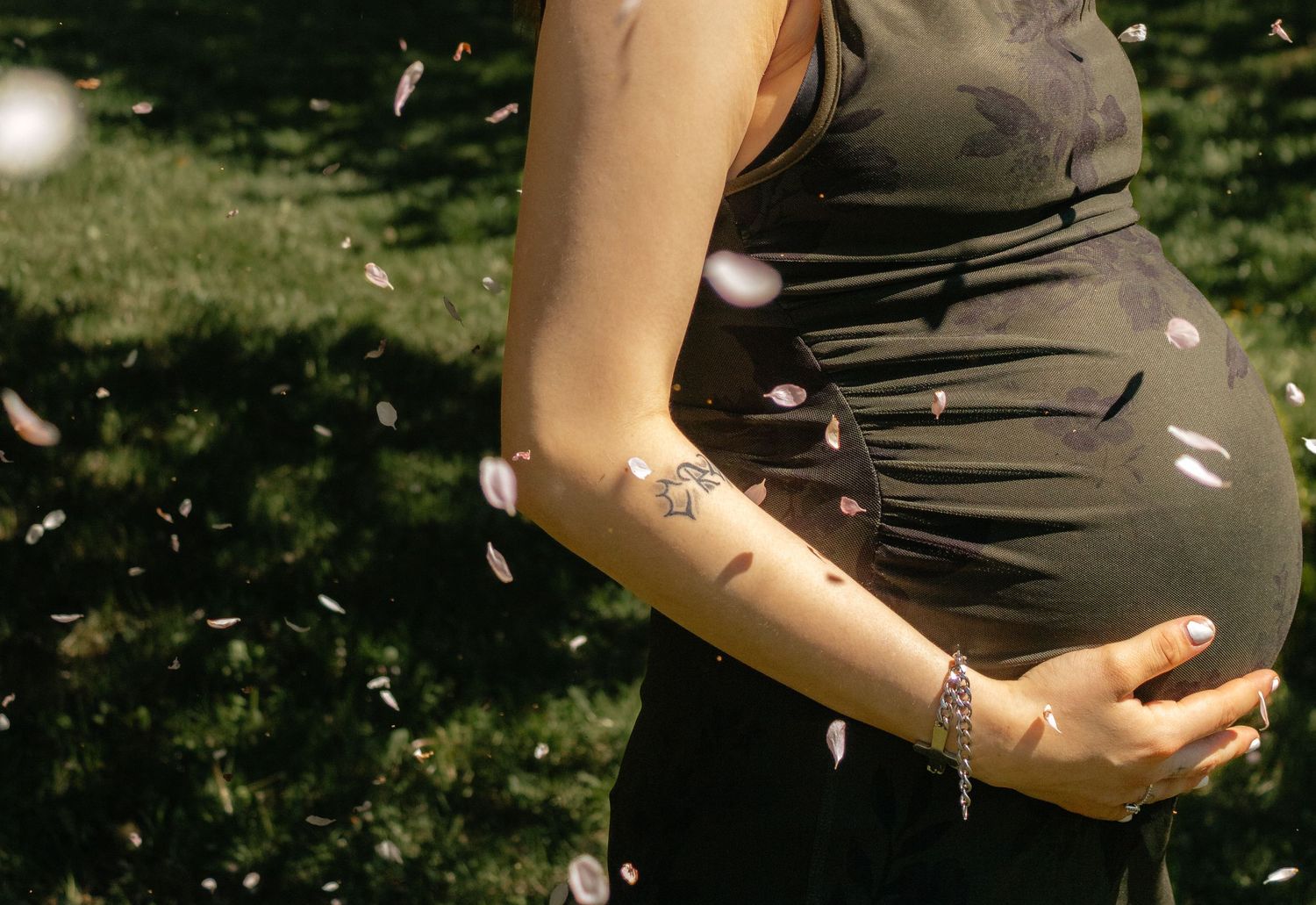MATERNITY SHOT