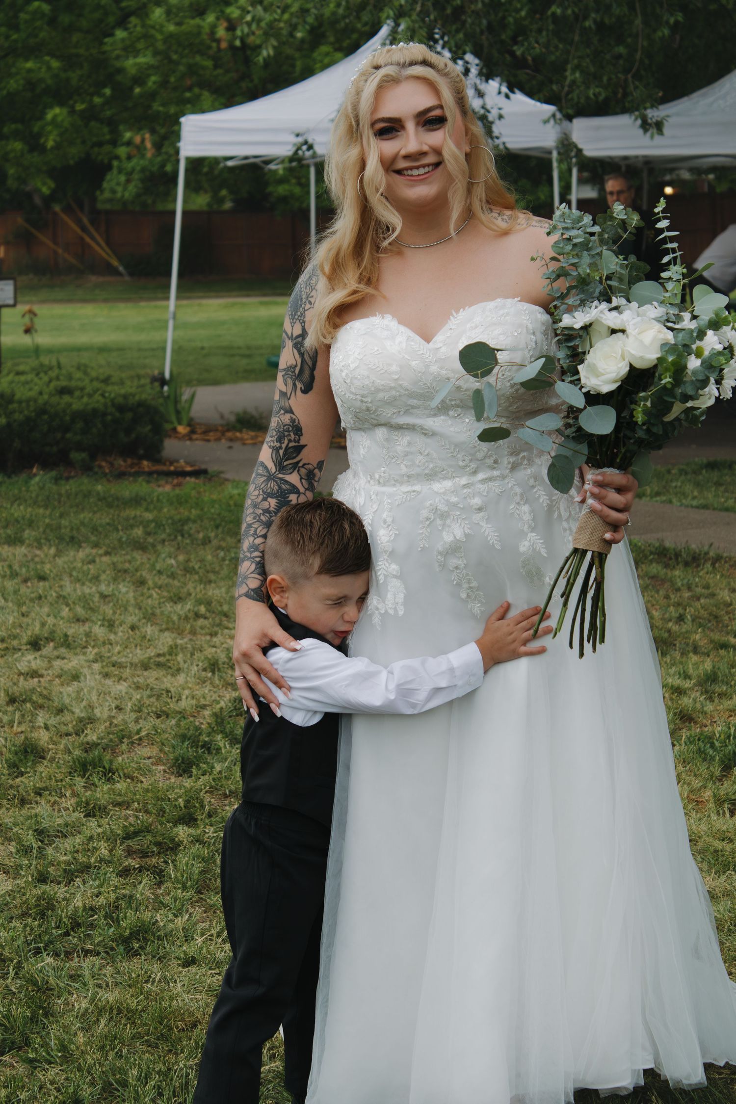 Sweet wedding moments captured in a series of photos showing embraces and white floral bouquets.